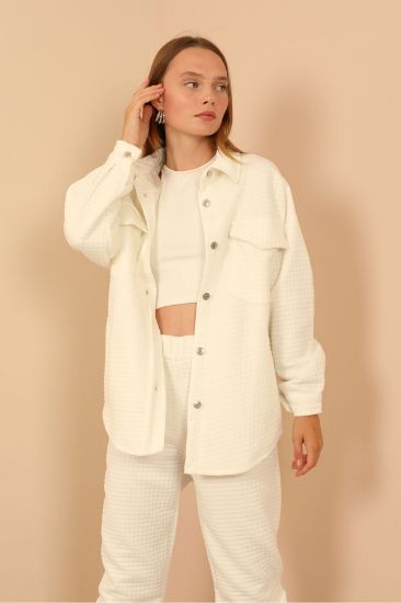 Picture of Kapitone Material Shirt Neck Buttoned Woman Jacket Ecru