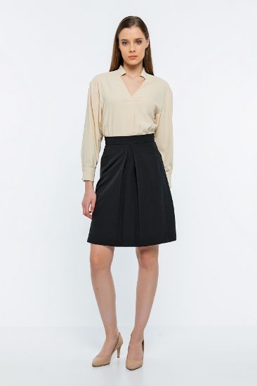 Picture of Front Pleated Knee above Skirt